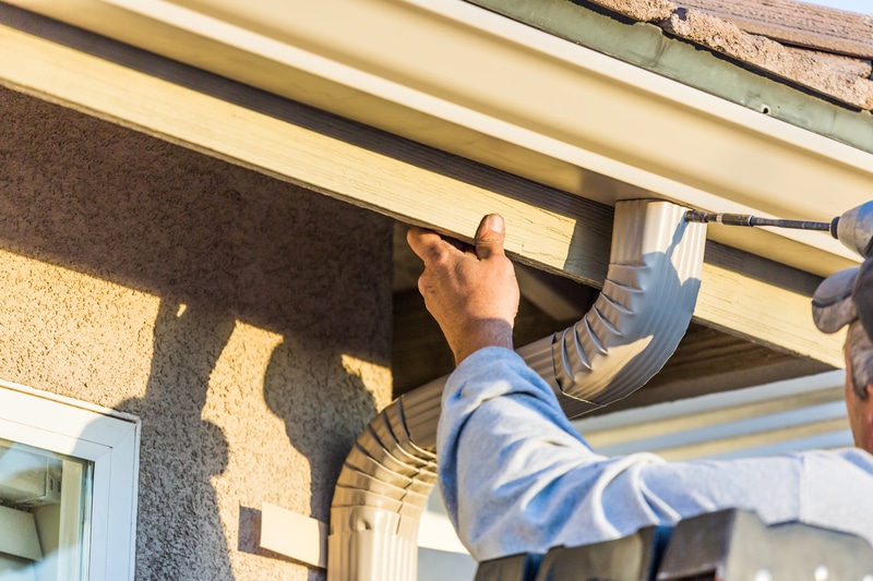 Aluminum gutter